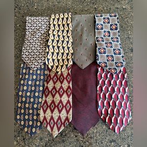 Lot of eight men’s ties in reds-burgundy all 100% silk